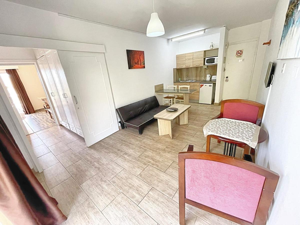Antonis G. Hotel Apartments Oroklini Eksteriør billede