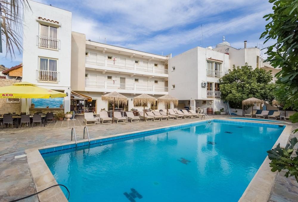 Antonis G. Hotel Apartments Oroklini Eksteriør billede